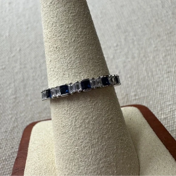 925 Sterling Silver Ring Sapphires and lab diamonds? - Picture 2 of 7